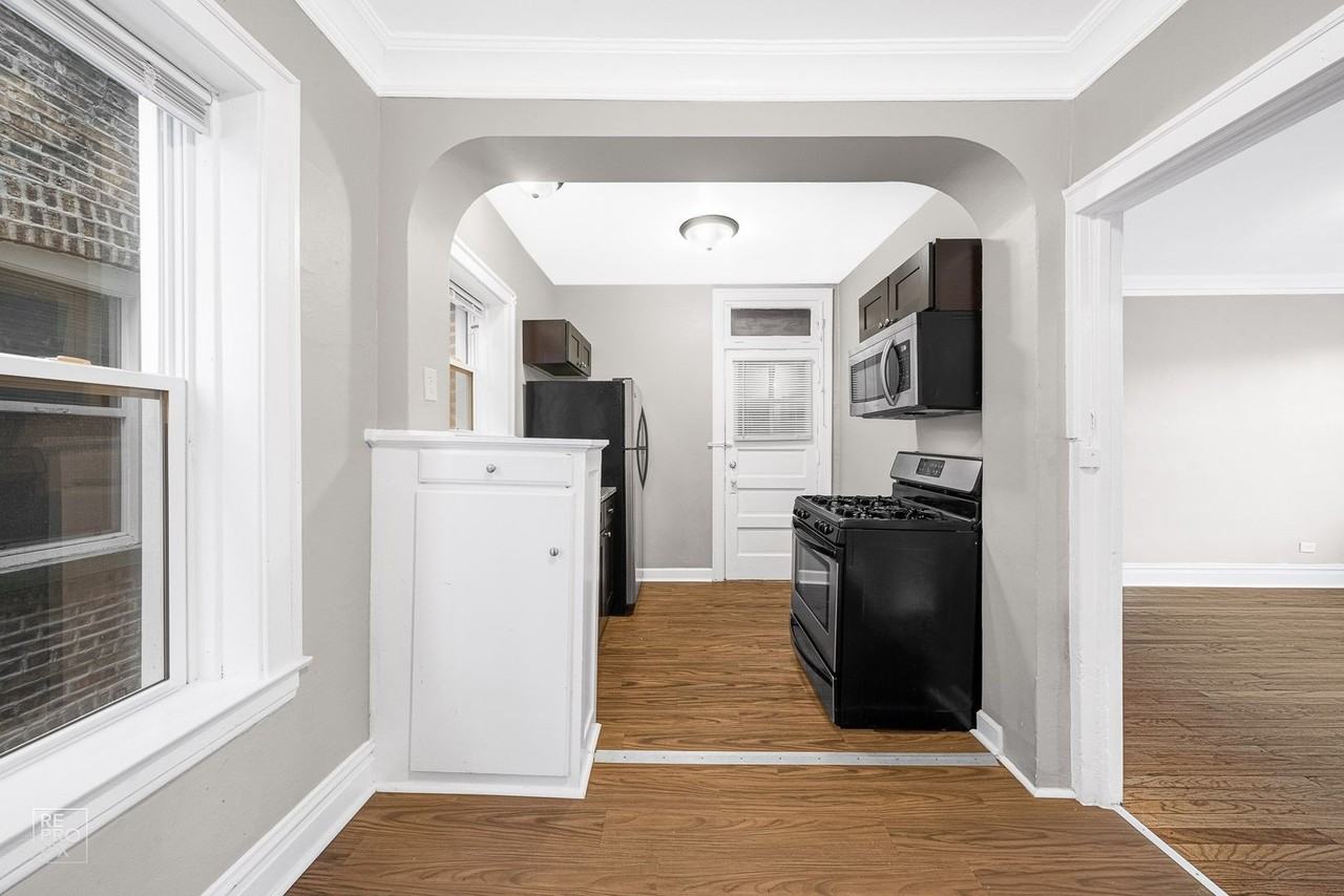 6207 21st St #16 - Photo 5 of 11