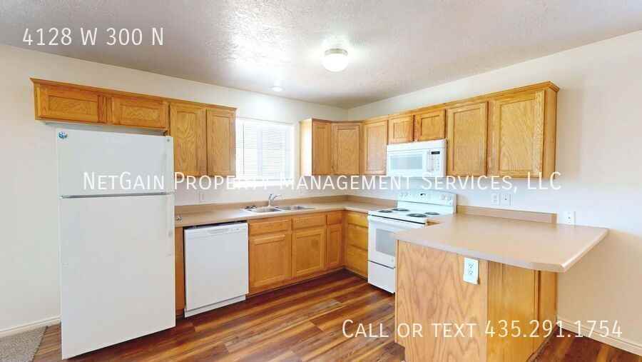 4128 W 300 N - Photo 4 of 23