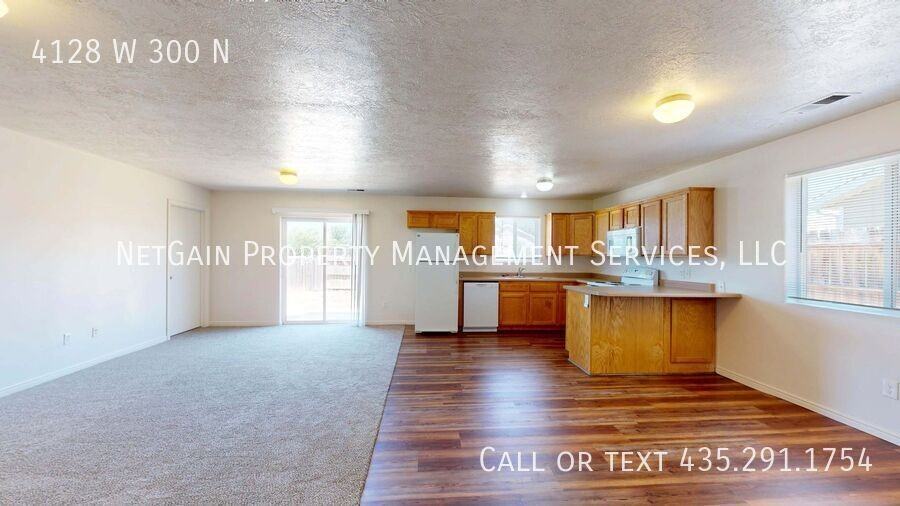 4128 W 300 N - Photo 5 of 23