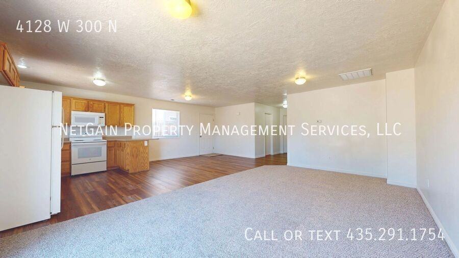 4128 W 300 N - Photo 6 of 23