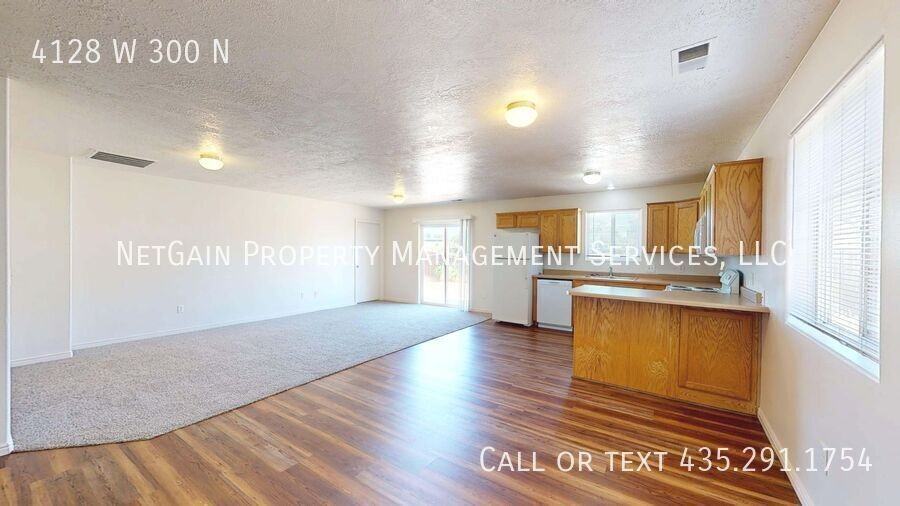 4128 W 300 N - Photo 7 of 23