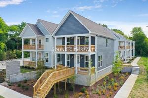 featured image of 806 Briar Cir