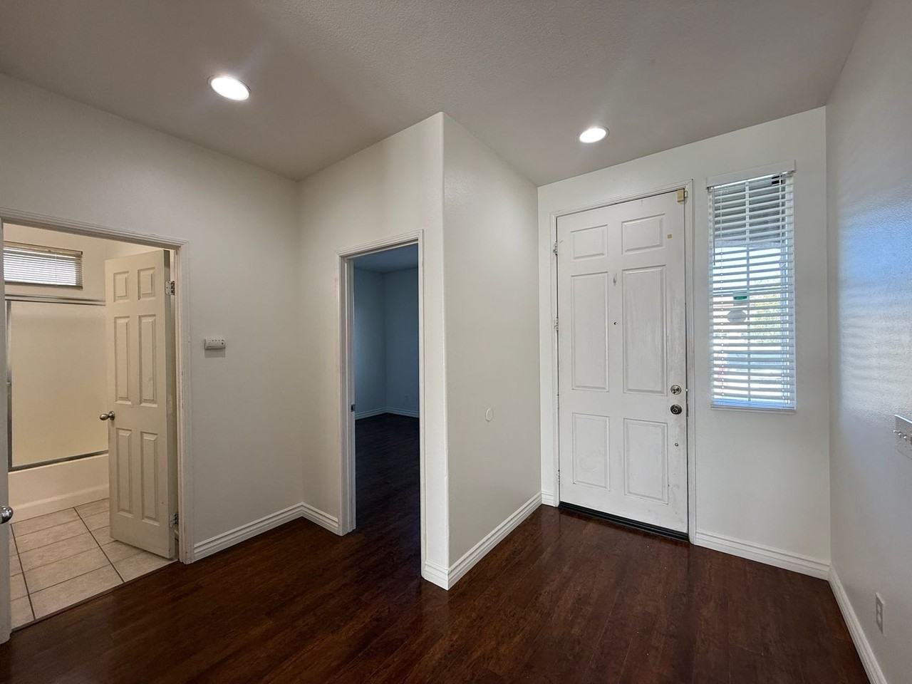 39201 Jacob Dr - Photo 2 of 18