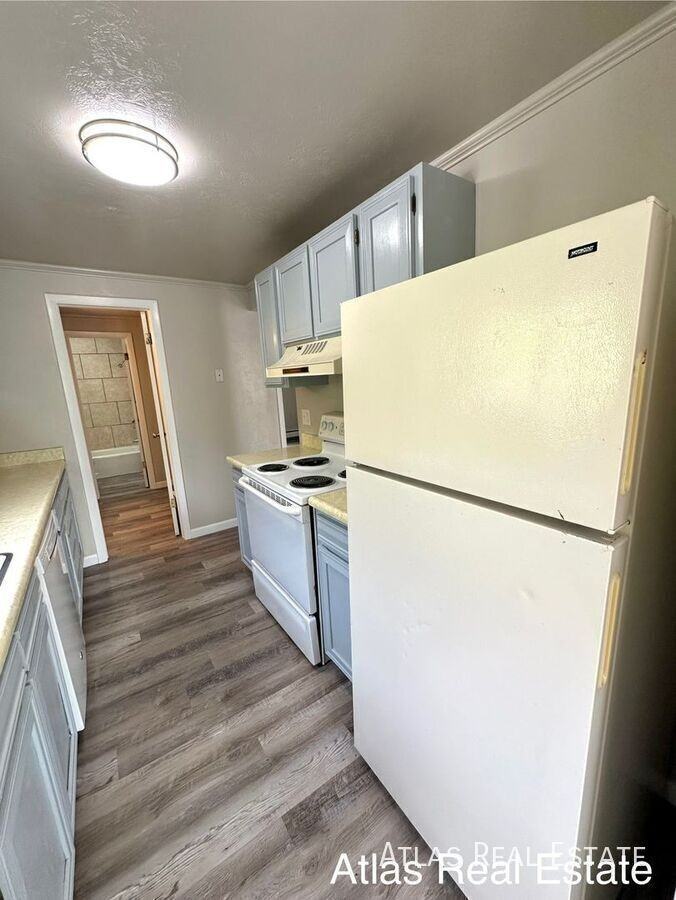 459 El Paso Blvd #F - Photo 6 of 13