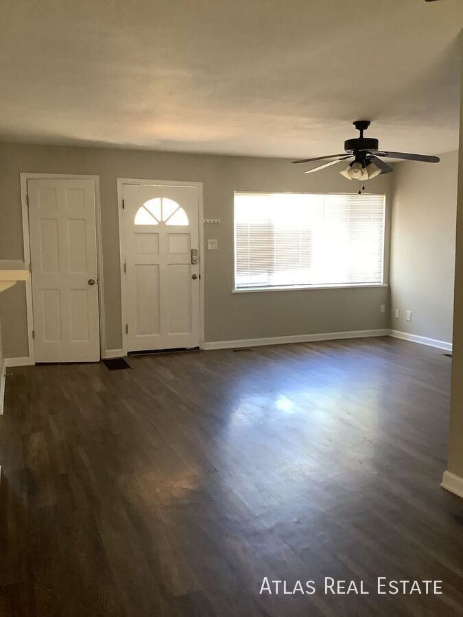 1140 Emporia St - Photo 2 of 15
