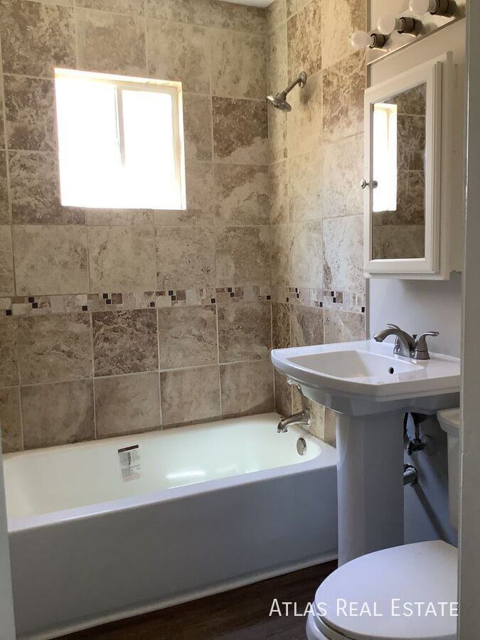 1140 Emporia St - Photo 6 of 15