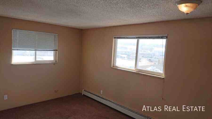 920 Bishop Ct #B - Photo 2 of 10
