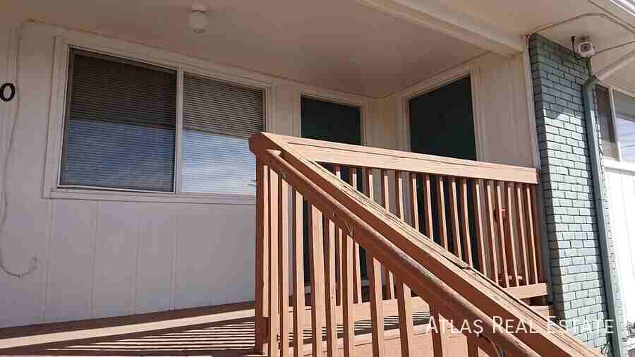 920 Bishop Ct #B - Photo 7 of 10