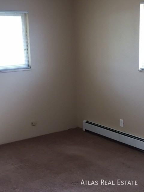 930 Bishop Ct #D - Photo 4 of 9