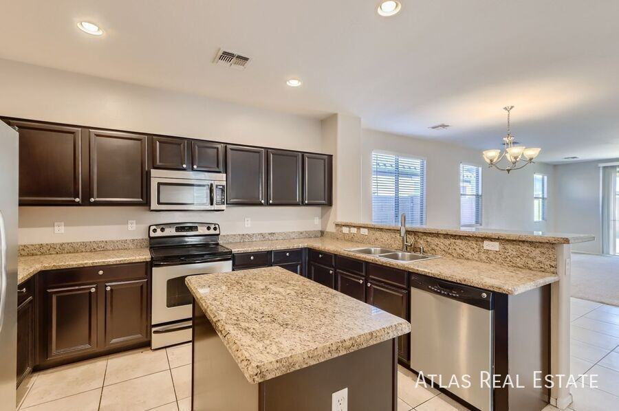 2610 W Gaby Rd - Photo 4 of 16