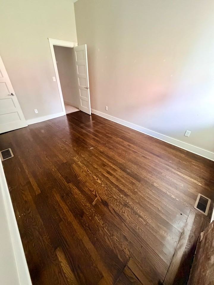 201 E Fifth St #101 - Photo 5 of 19