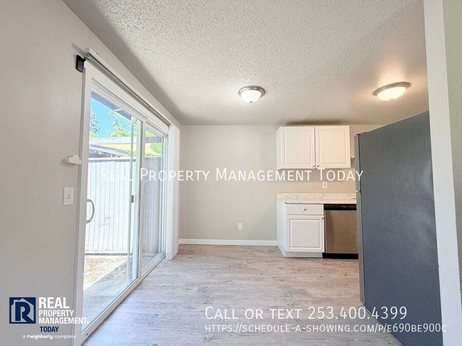 1410 Josephine Ct Se - Photo 6 of 22