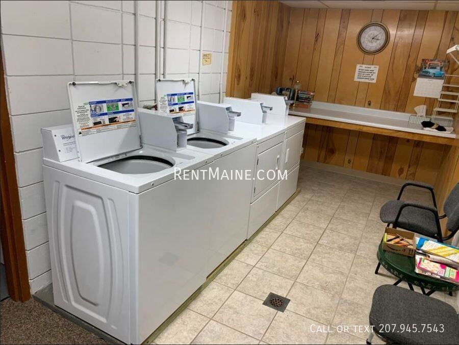 27 Longrale Park Apt D - Photo 2 of 3