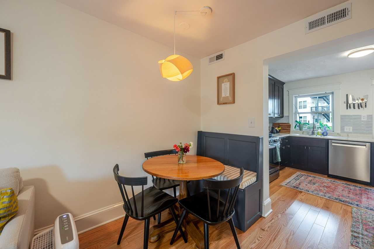 235 17th St Se - Photo 6 of 27