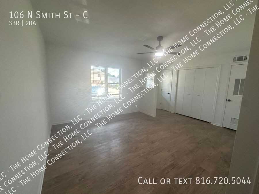 106 N Smith St #C - Photo 3 of 24