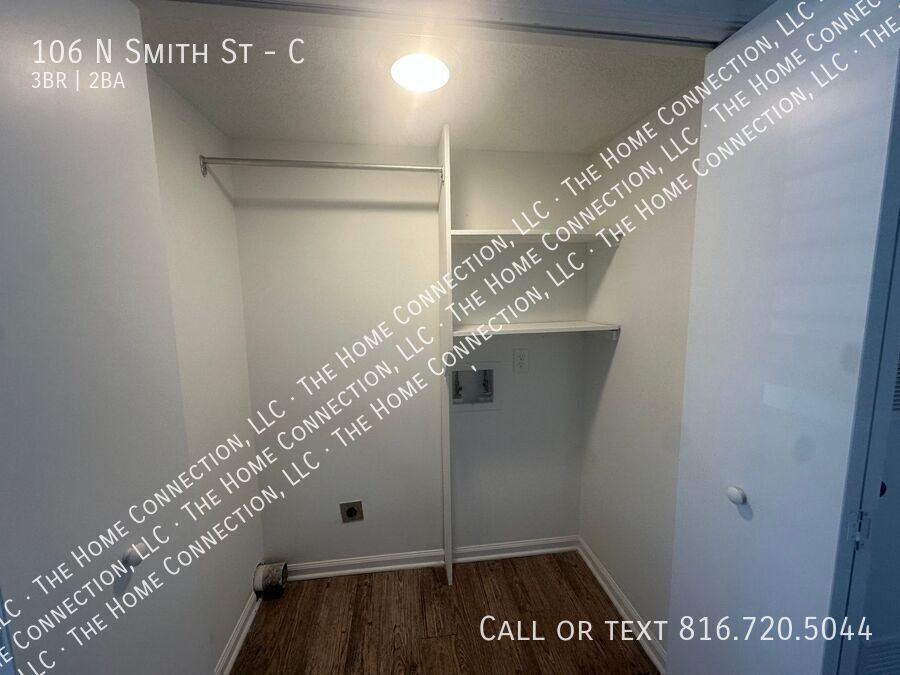 106 N Smith St #C - Photo 4 of 24