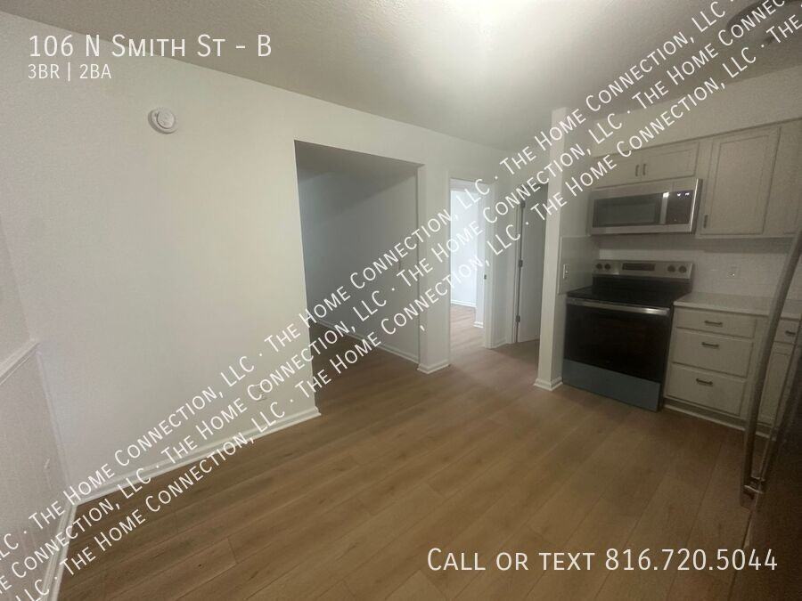 106 N Smith St #B - Photo 3 of 21