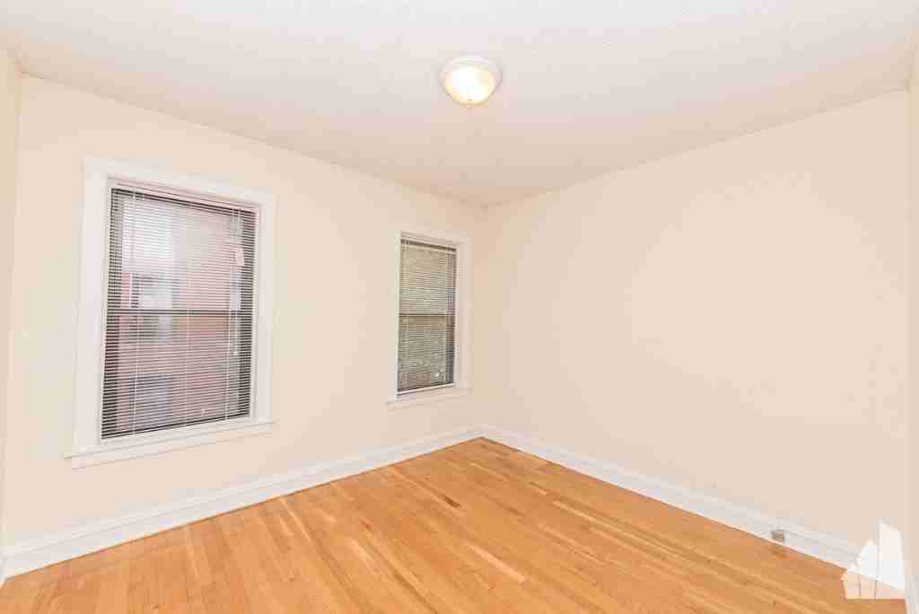 3525 N Racine Ave #W1