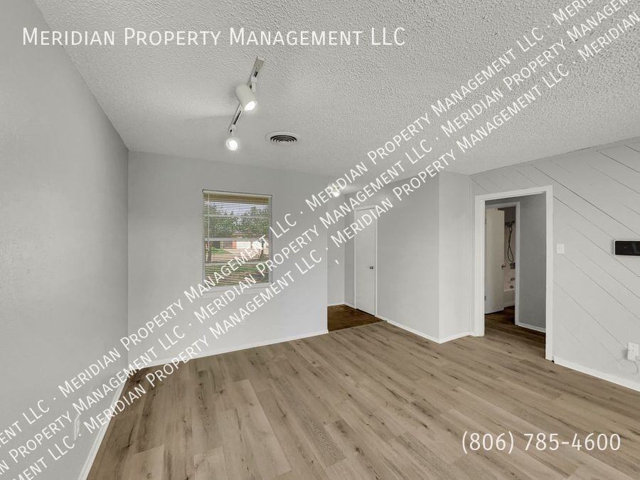 5613 38th St - Photo 4 of 30