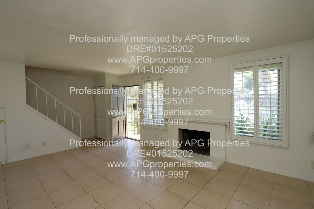 11959 Buckingham Cir - Photo 2 of 25