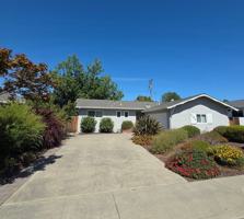featured image of 3343 Geneva Dr