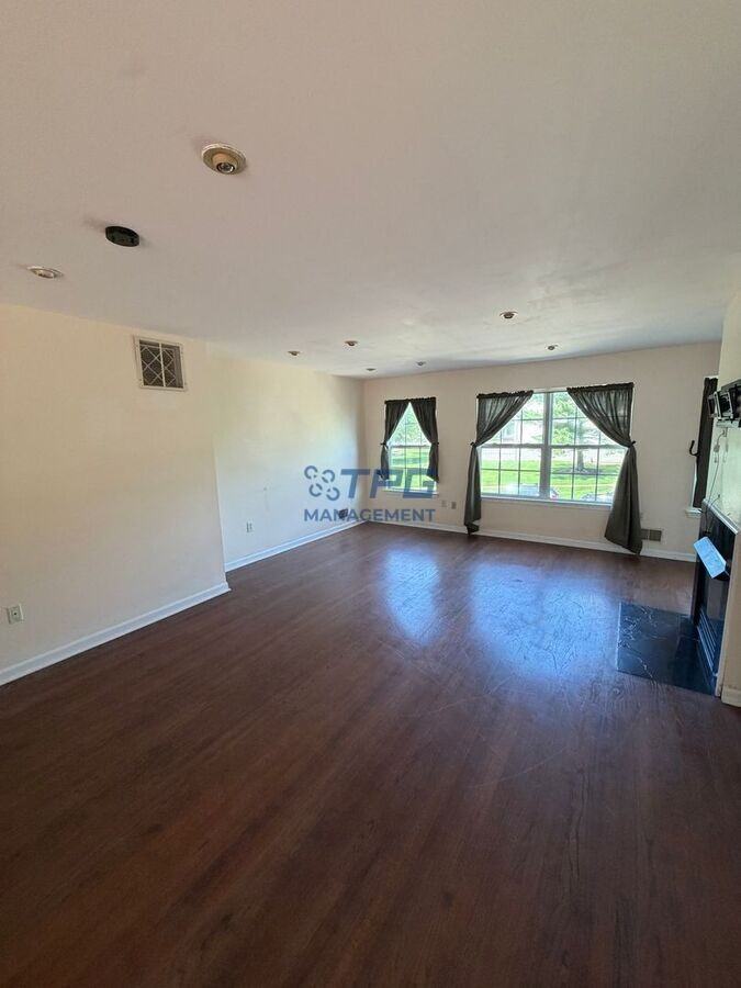 83 Nathan Blvd - Photo 2 of 16