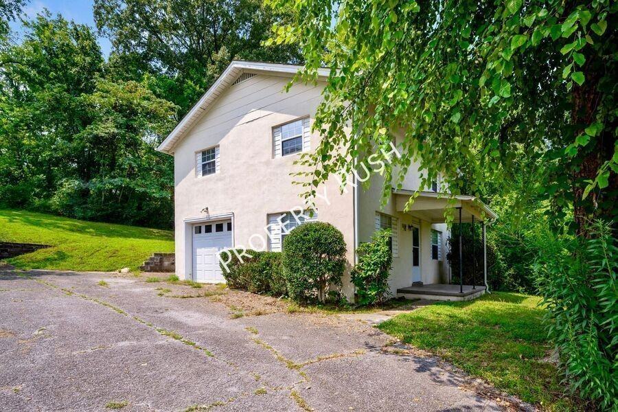 424 Hedgewood Dr - Photo 4 of 29