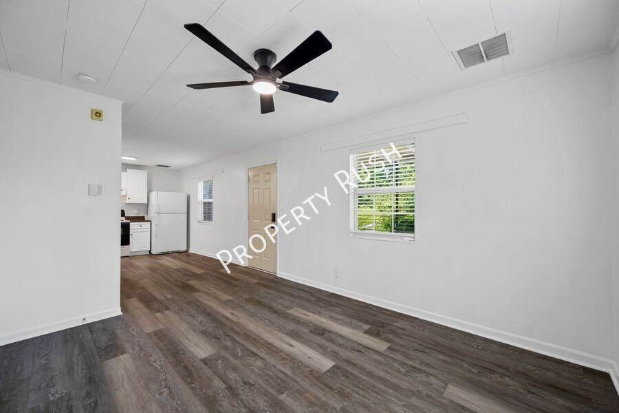 424 Hedgewood Dr - Photo 6 of 29