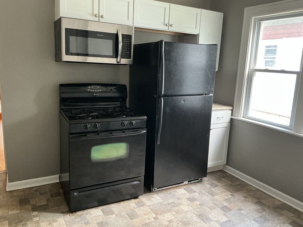 4531 N 40th St - Photo 2 of 10