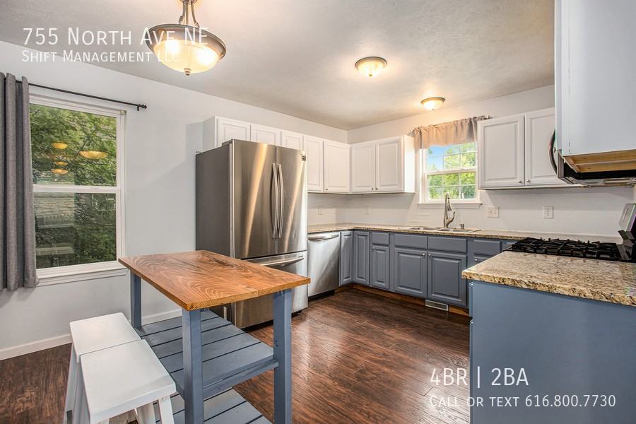 755 North Ave Ne - Photo 7 of 25