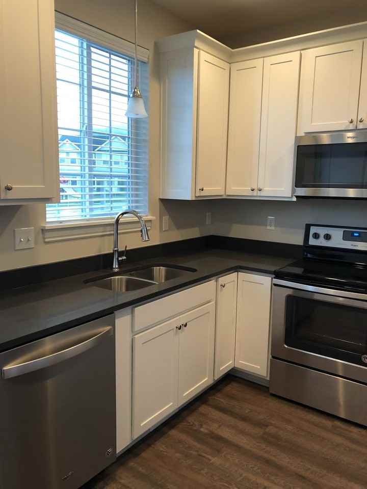 1006 W 500 S - Photo 4 of 13