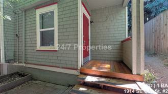 1914 Se Oak St #2 - Photo 1 of 1