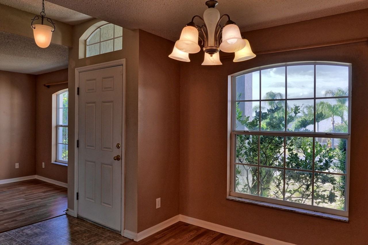 1392 Willow Wind Dr - Photo 3 of 16