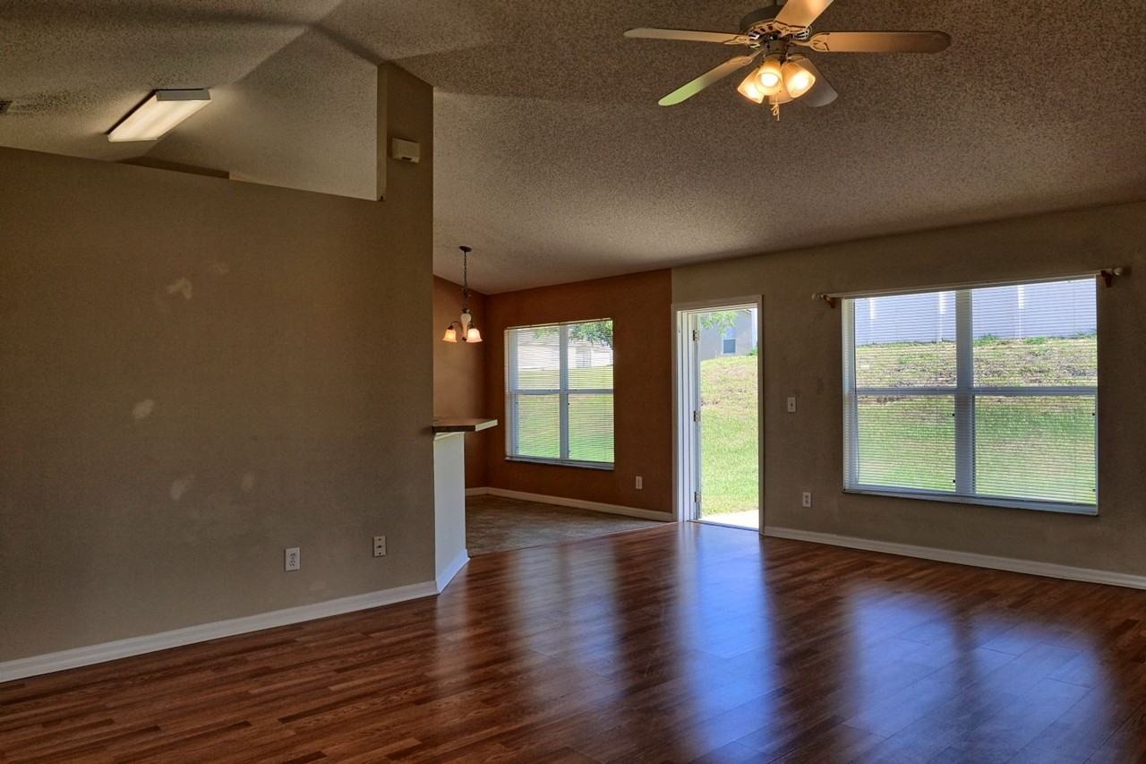 1392 Willow Wind Dr - Photo 5 of 16