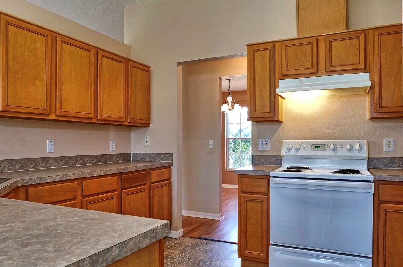 1392 Willow Wind Dr - Photo 6 of 16