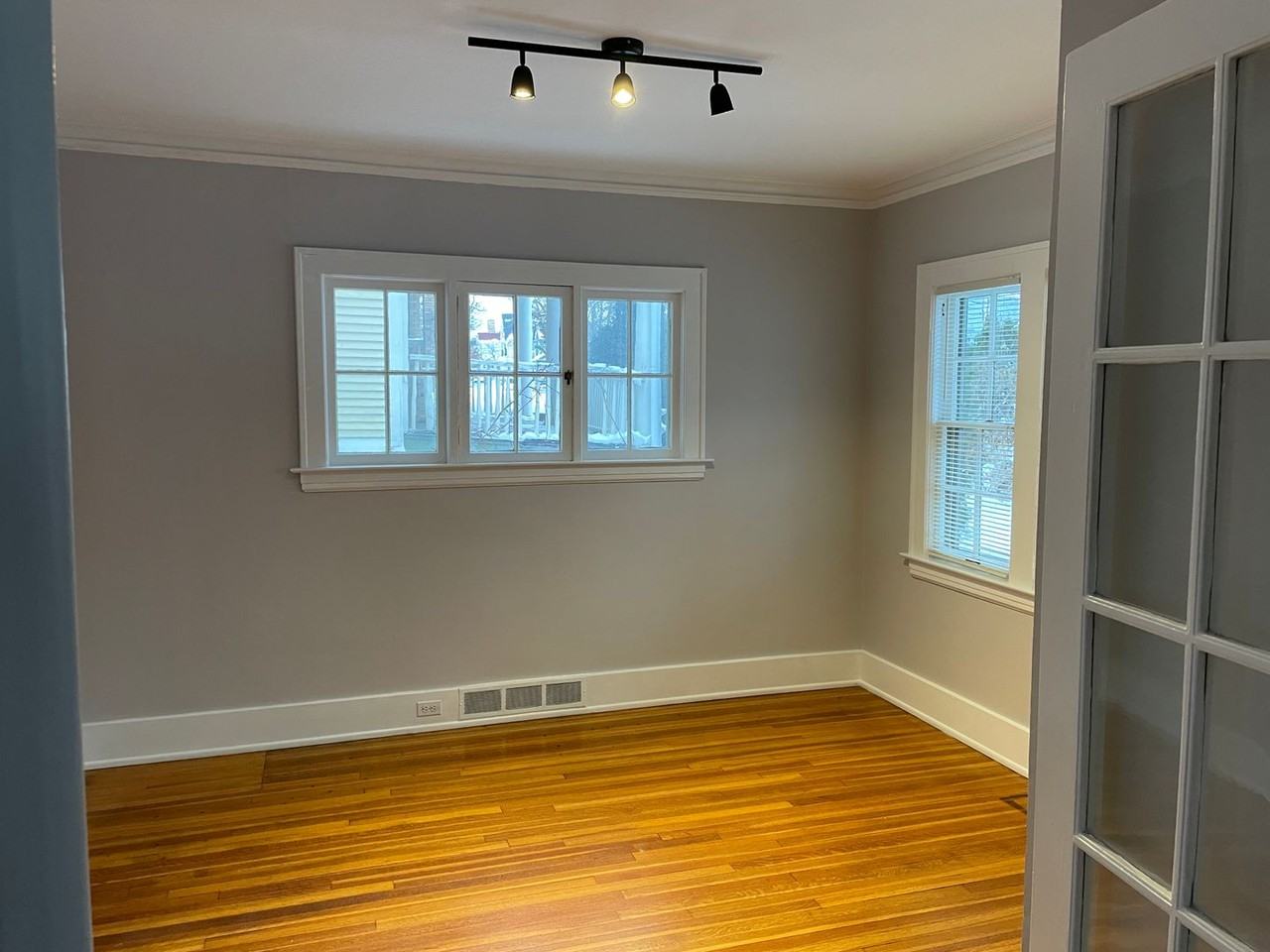9 Union Ave Ne - Photo 5 of 23