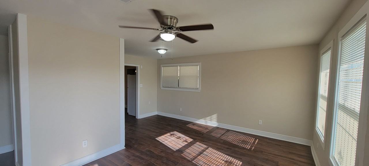 4541 Bonita Dr - Photo 3 of 13