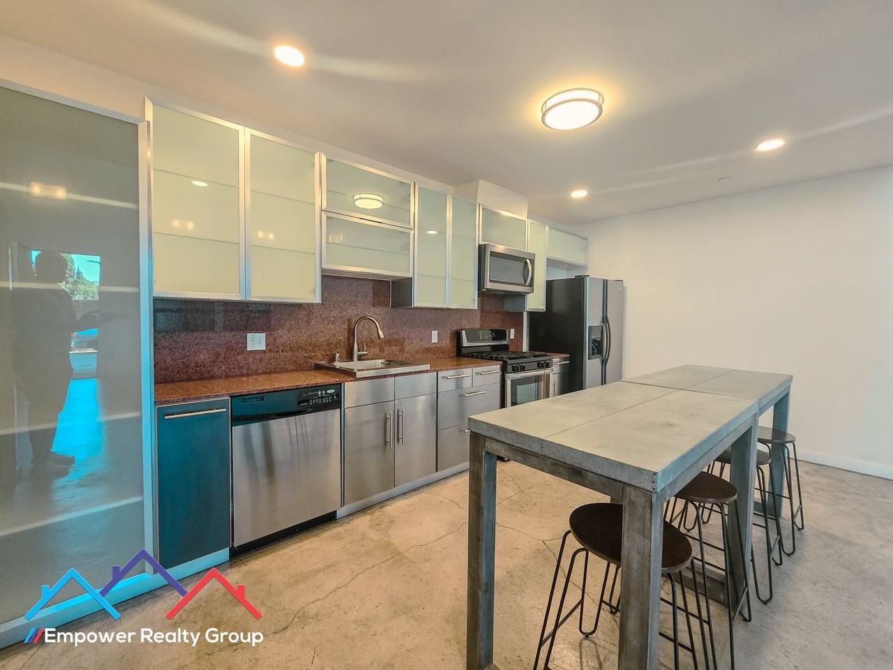 1510 32nd St #1 - Photo 5 of 16