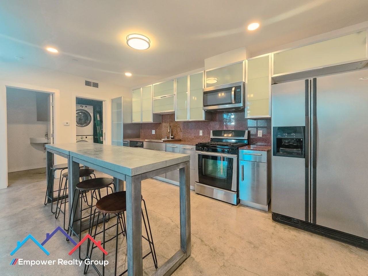 1510 32nd St #1 - Photo 7 of 16