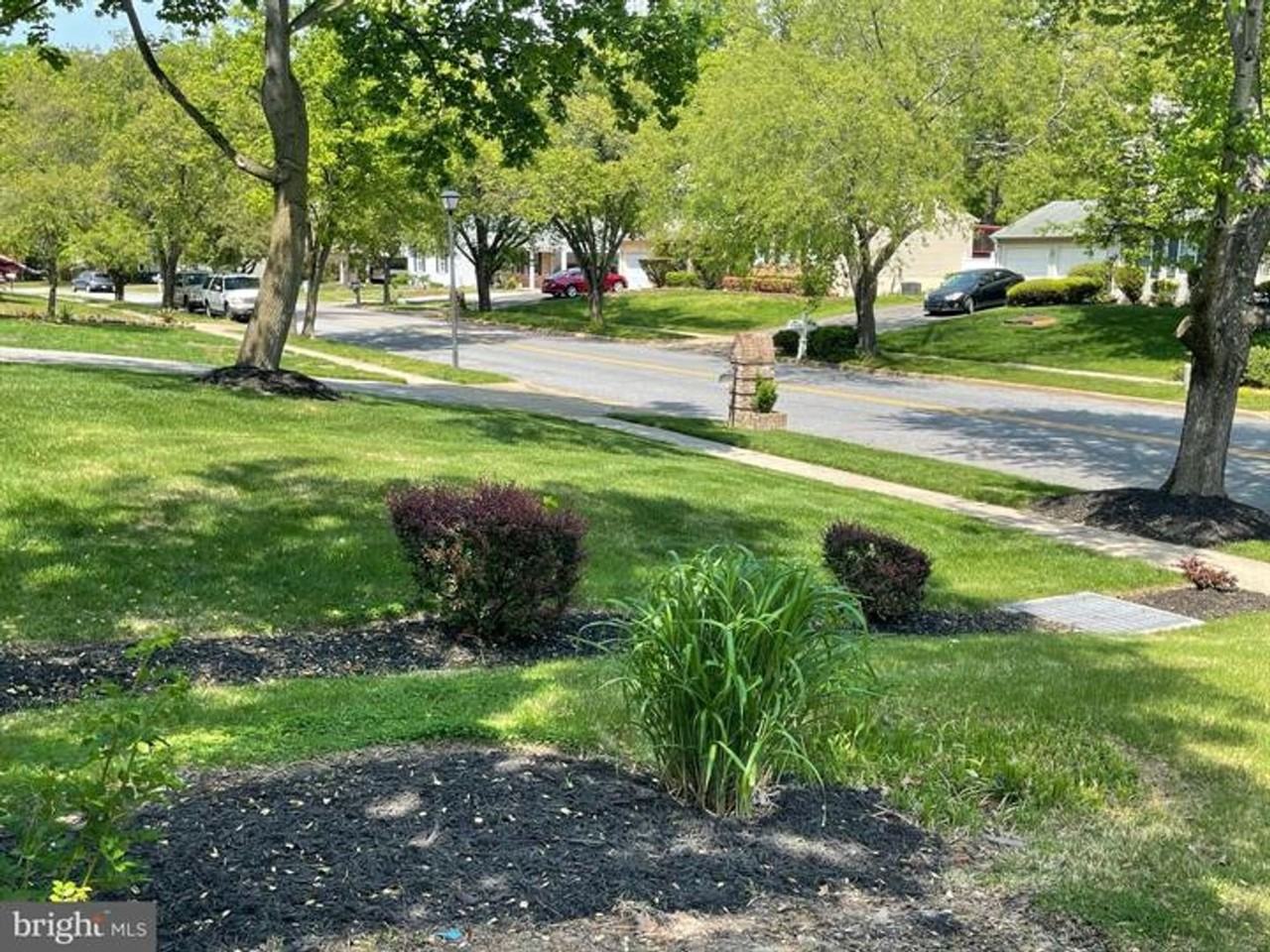 13301 Coldwater Dr - Photo 3 of 16