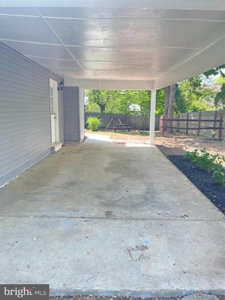 13301 Coldwater Dr - Photo 4 of 16