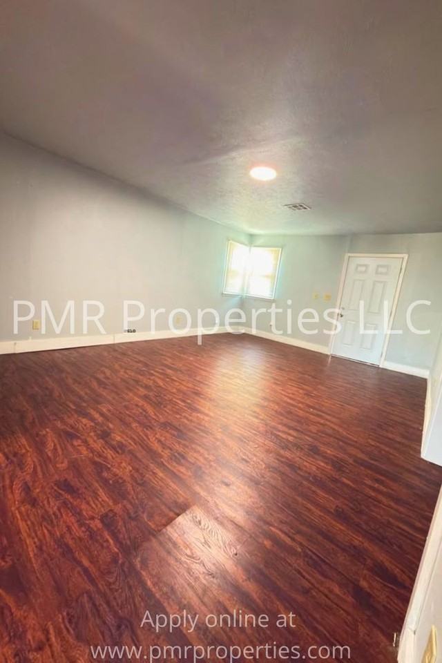 1407 Nw Lake Ave - Photo 6 of 10