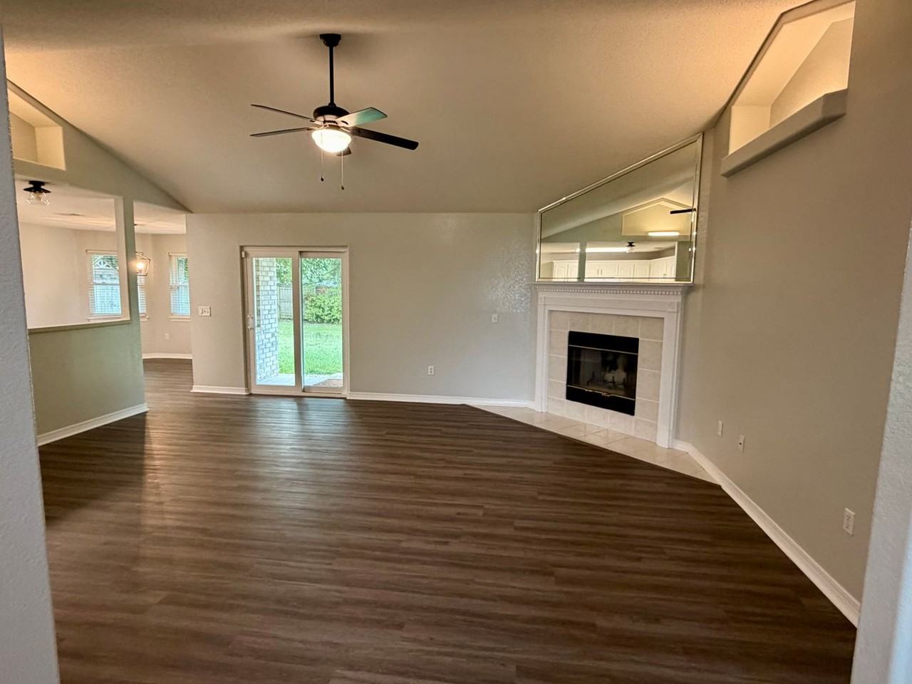 4633 Ridge Pointe Dr - Photo 4 of 16