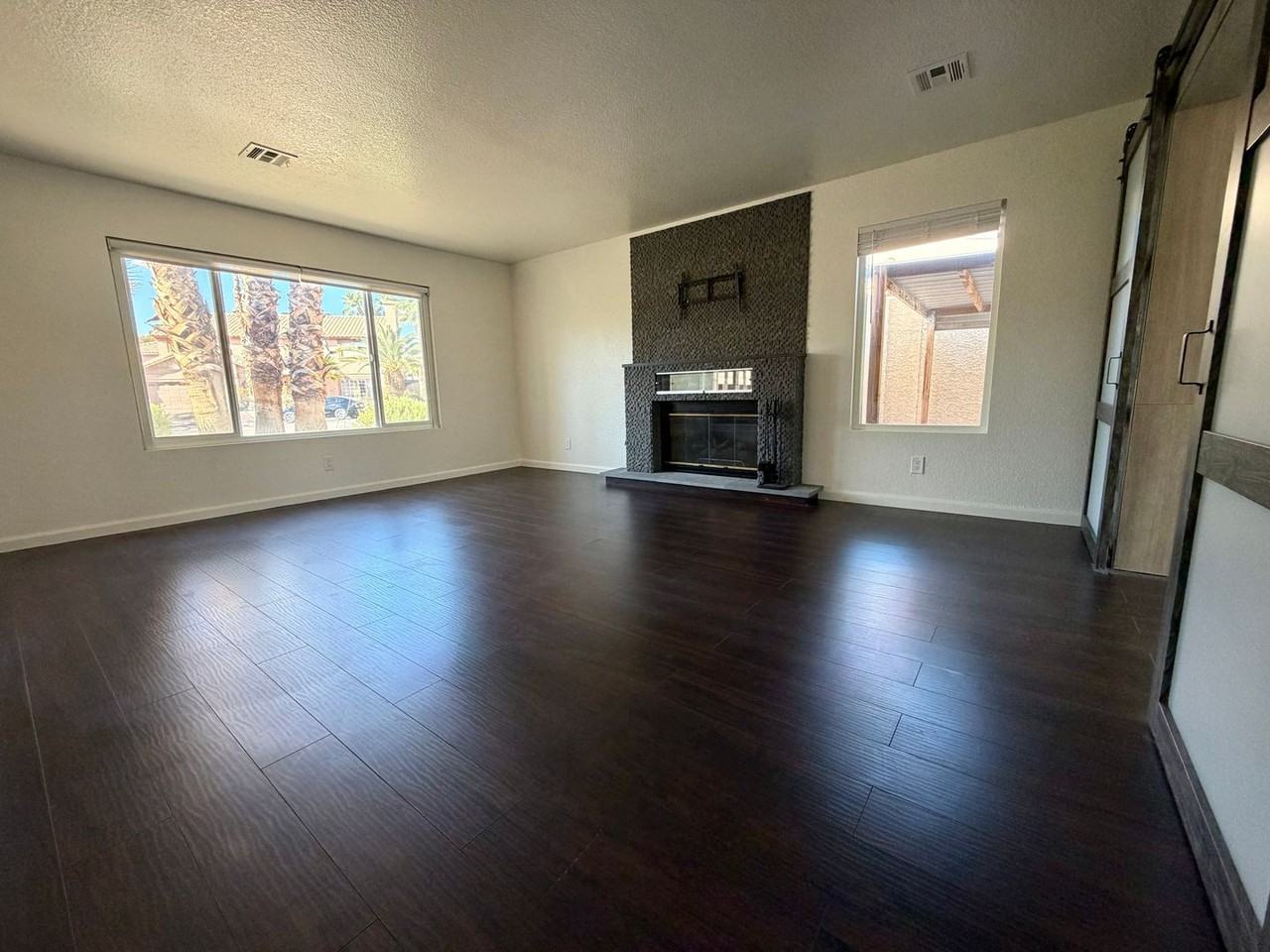 1538 Roughrider Cir - Photo 4 of 31
