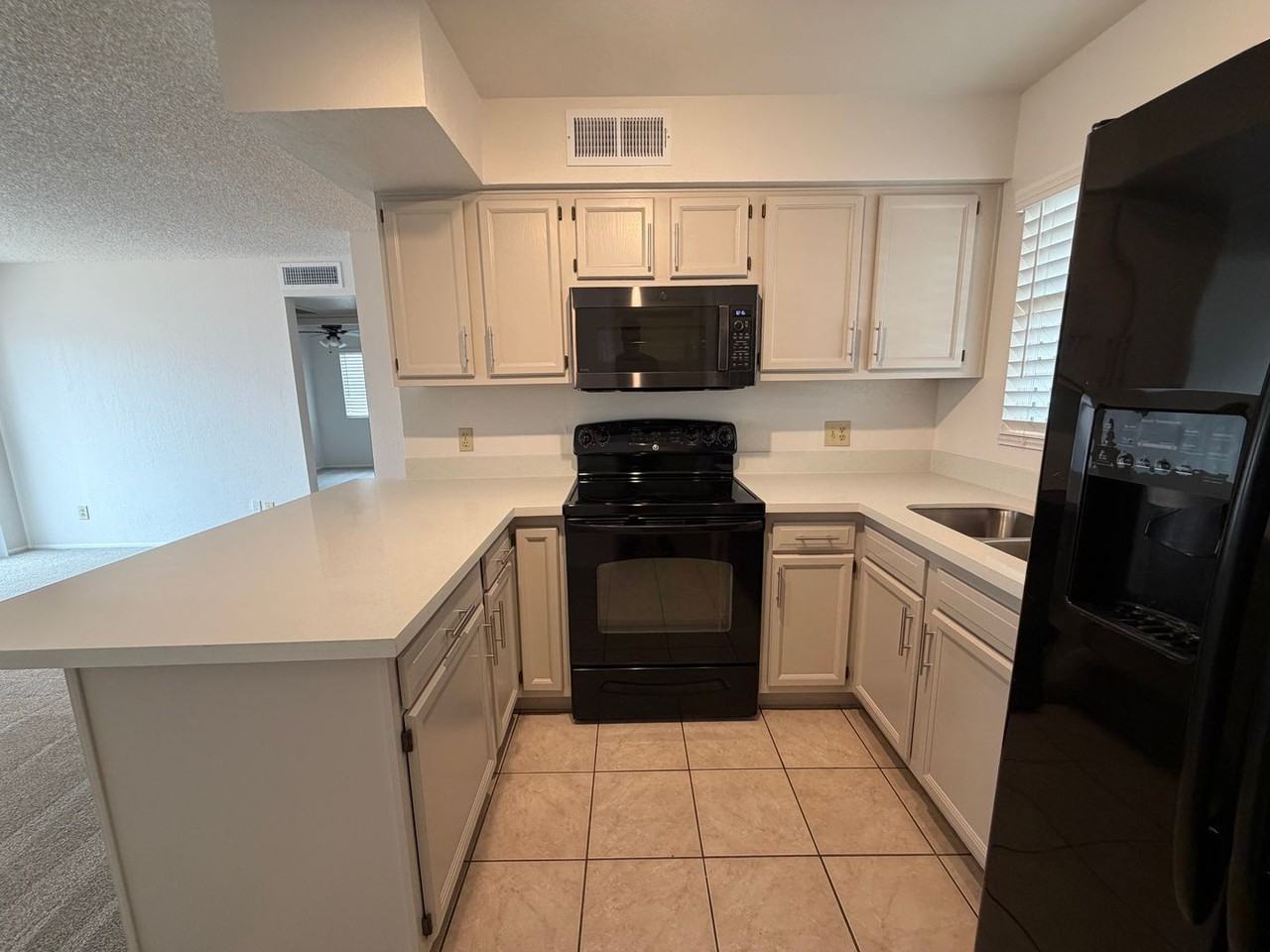 3439 W Peppertree Ln - Photo 5 of 18
