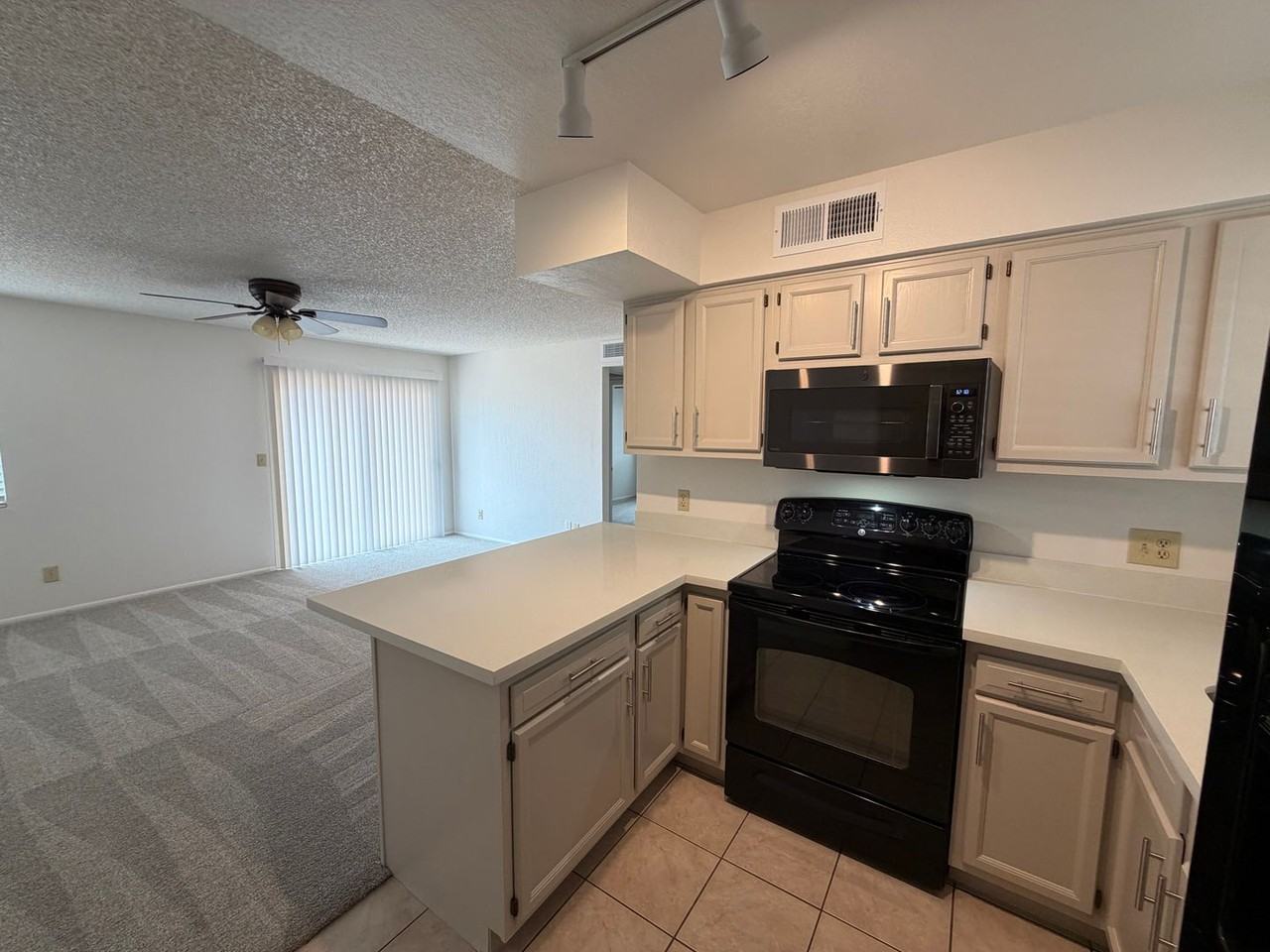 3439 W Peppertree Ln - Photo 7 of 18