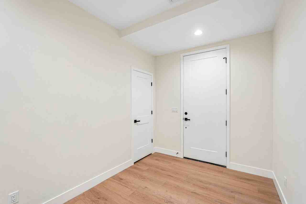 2002 E. Eugie Terrace | Phoenix Townhomes - Photo 4 of 30