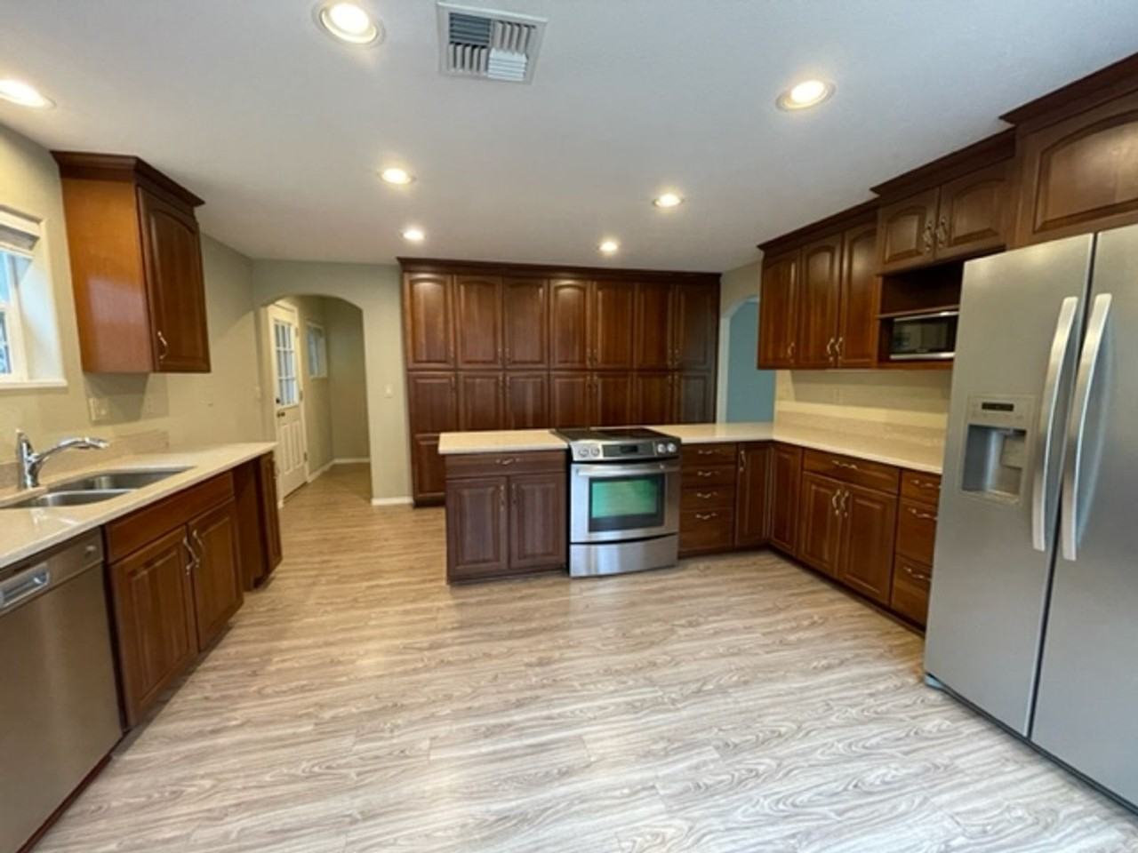 12242 S Breyman Ave - Photo 6 of 16