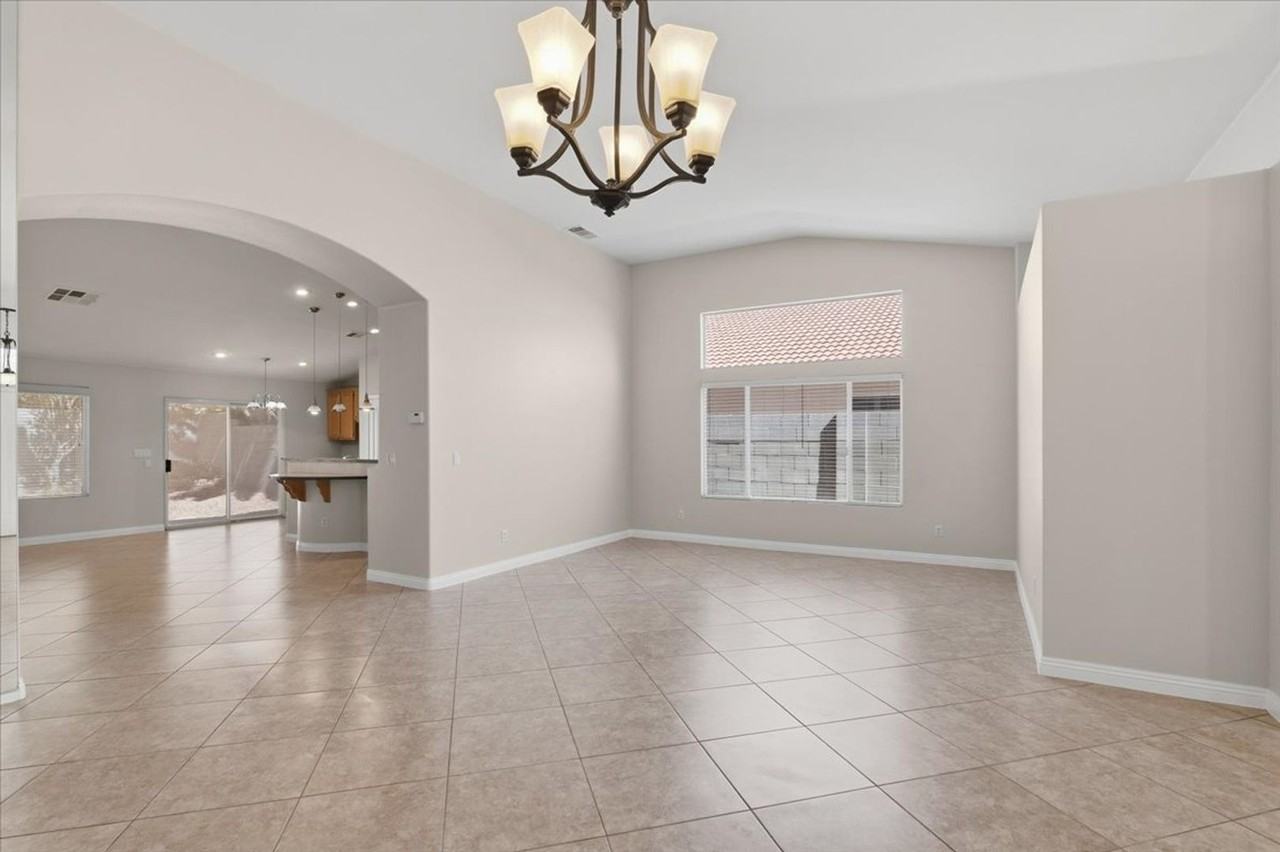 9041 Faversham Ct - Photo 2 of 12