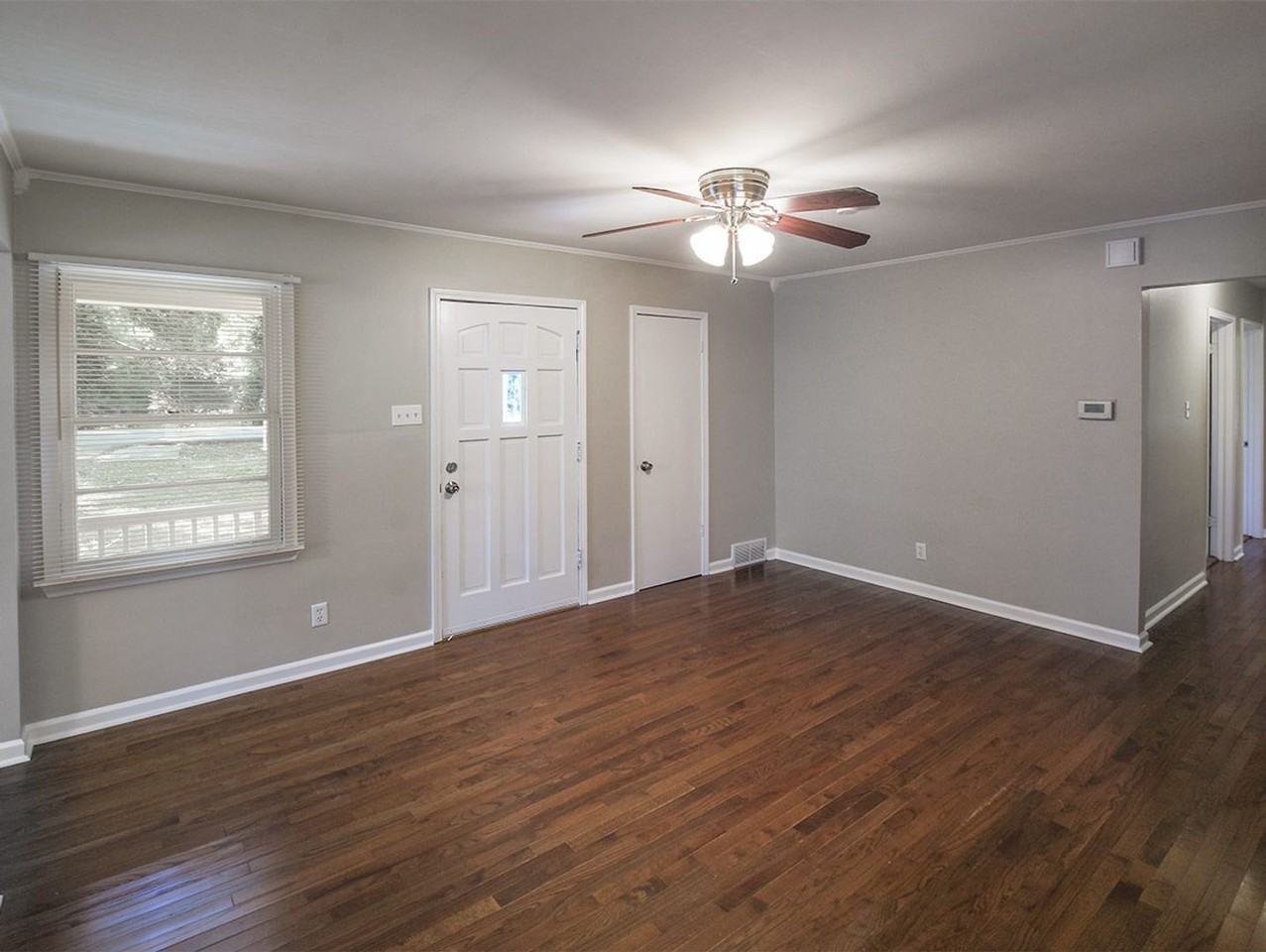 5360 Blackwell Rd - Photo 3 of 16